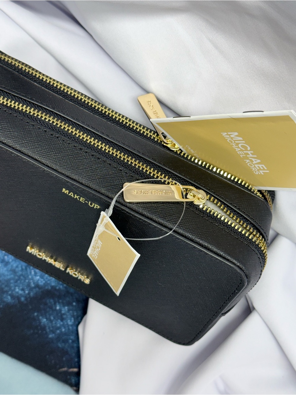 (new+tag) Michael Kors cosmetic case MK monogram size 8x4 inch black - Picture 6 of 11